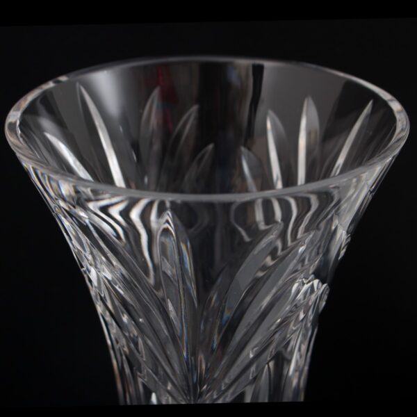 Crystal Flower Vase R Oasis Strip Leaf  Design - Image 2