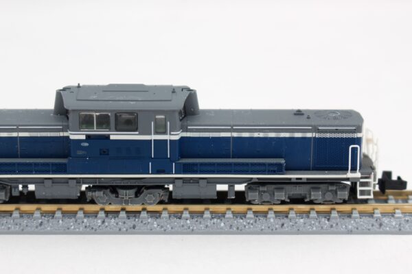 Tomix 2216 J.R Diesel Locomotive Type DD51 ( Japan Freight Railway Renewed Design) - Image 2