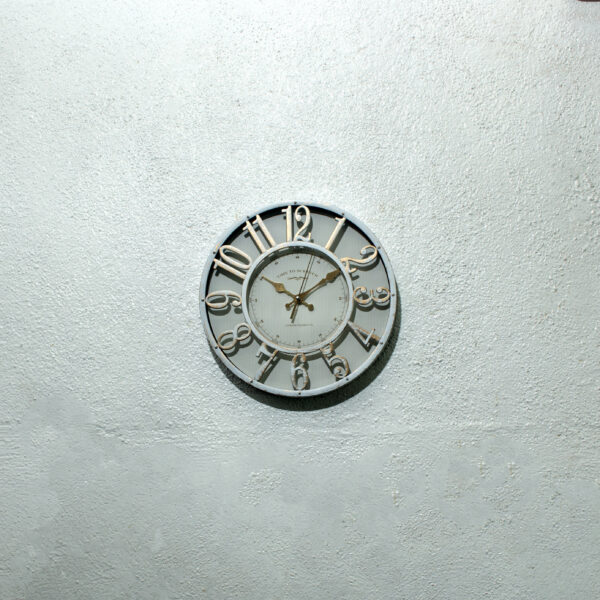 Wall Clock Round