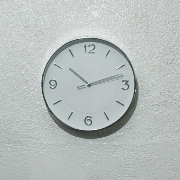 Wall Clock Round