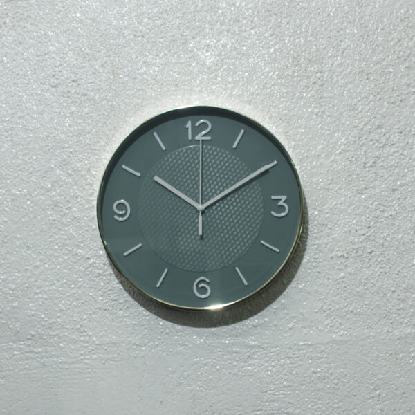 Wall Clock Round