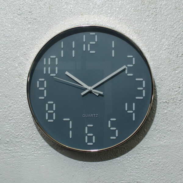 Wall Clock Round