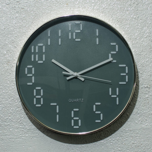 Wall Clock Round